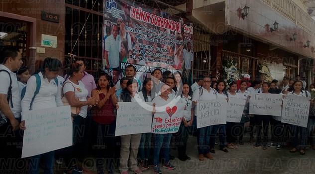 VIDEO: Demandan esclarecer el asesinato de su profesor Jóvenes Universitarios Esclarecer Asesinato Profesor Teodoro Alfredo Hernández Romero