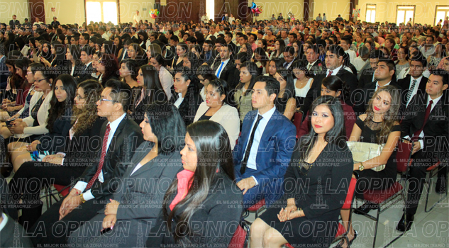 Jóvenes no tienen empleo Jóvenes no tienen empleo