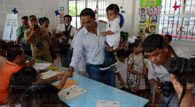 Malestar por retraso en la apertura de casillas en Pánuco Malestar por retraso en la apertura de casillas en Pánuco