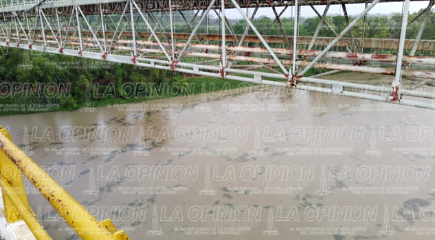 Movilización en el río Tecolutla Movilización en el río Tecolutla