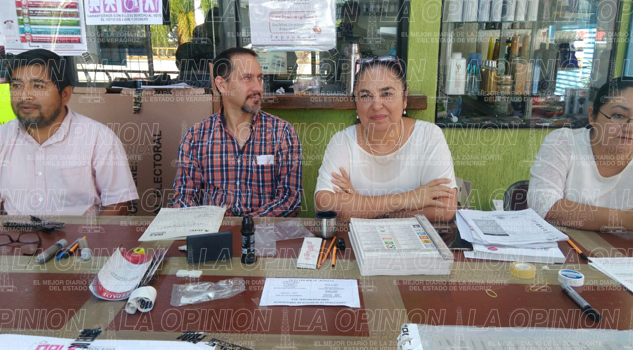 Rectora de la UV fungió como presidenta de casilla Rectora de la UV fungió como presidenta de casilla