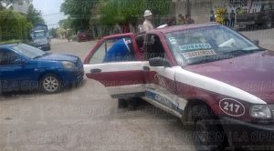 Renault impacta a taxi