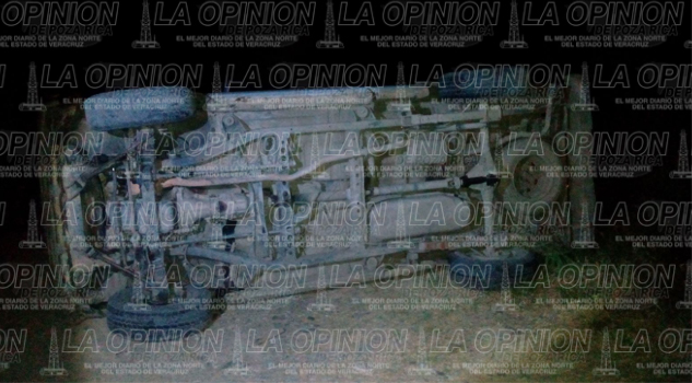 Reportero perece en una volcadura Reportero perece en una volcadura