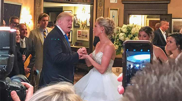 Trump cae de sorpresa en una boda Trump cae de sorpresa a una boda