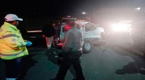 Tráiler se queda sin frenos, choca contra 9 autos; 5 lesionados