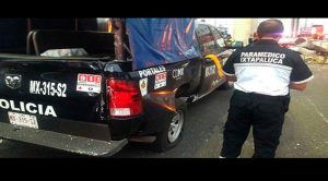Tráiler se queda sin frenos, choca contra 9 autos; 5 lesionados
