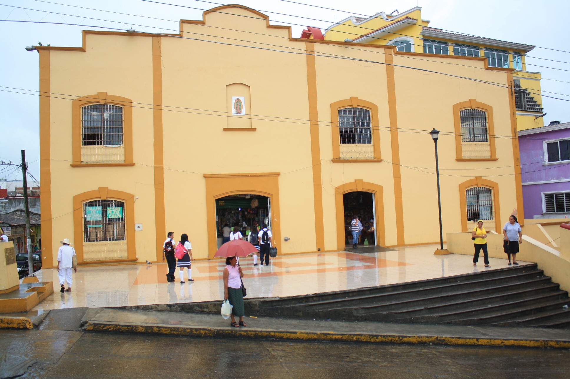 Implementan operativo sanitario en mercados
