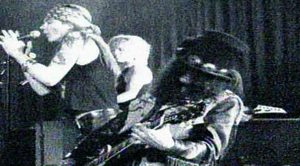 Guns N'Roses celebrará 30 años del disco que los hizo famosos