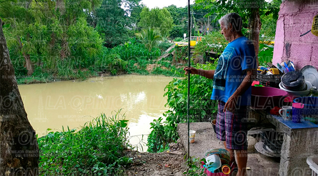 Arroyo amenaza con dejar sin vivienda a tres familias Arroyo amenaza con dejar sin vivienda a tres familias
