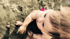 Zuria Vega lleva a la pequeña Lua a la playa Zuria Vega Bebé Lua