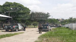 Calcinan a dos en un taxi, en Barrio de Xico