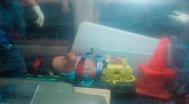 Comerciante cae de una camioneta en marcha Comerciante cae de una camioneta en marcha