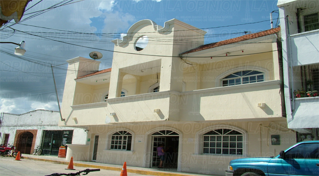 Empleados disfrutan de últimos días Empleados disfrutan de últimos días