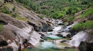 Las piscinas naturales más bonitas de España Garganta de los infiernos16