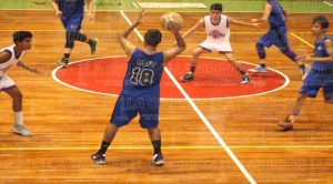 Golden MP gana el primero de la serie.