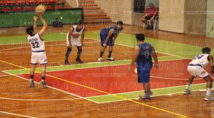 Golden MP gana el primero de la serie.