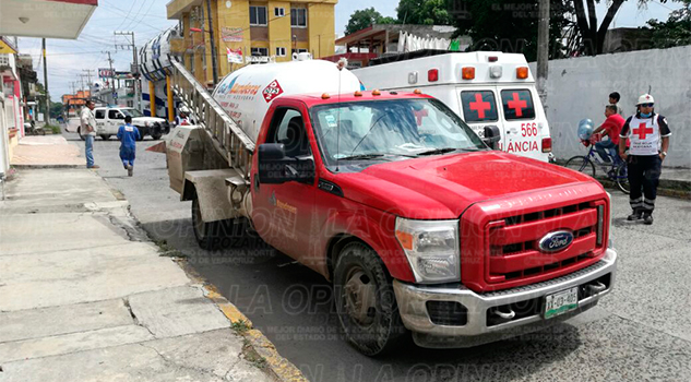 Guardia de seguridad se impacta contra pipa