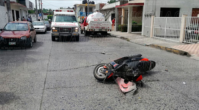 Guardia de seguridad se impacta contra pipa Guardia de seguridad se impacta contra pipa1