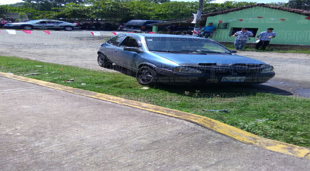 Hallan muerto a comerciante en el interior de su vehículo Hallan muerto a comerciante