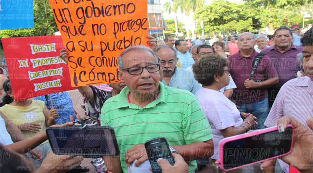 Lucha de resistencia; Se manifiestan jubilados Lucha de resistencia; Se manifiestan jubilados