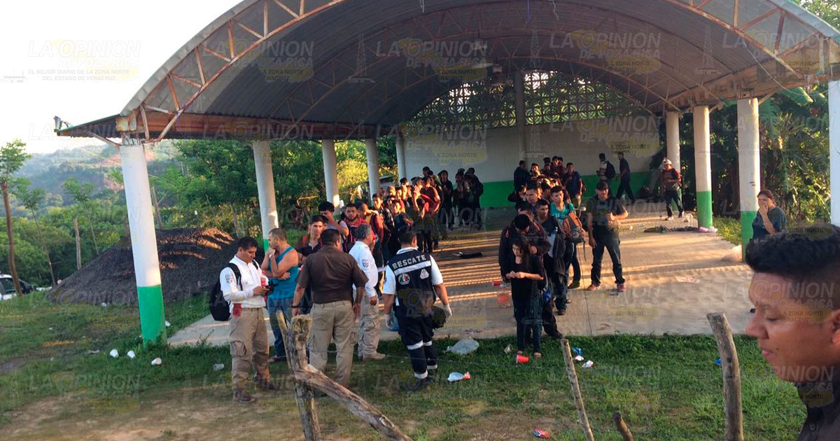 Abandonan a 100 centroamericanos entre Ozuluama y Naranjos