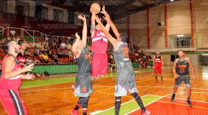 VAN POR EL SEGUNDO; PANDILLA Y PETROLEROS Pandilla Petroleros Basquetbol