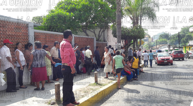 Sufren para tramitar el “Seguro Popular” SEGUROPOPULAR