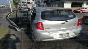 Taxista provoca accidente