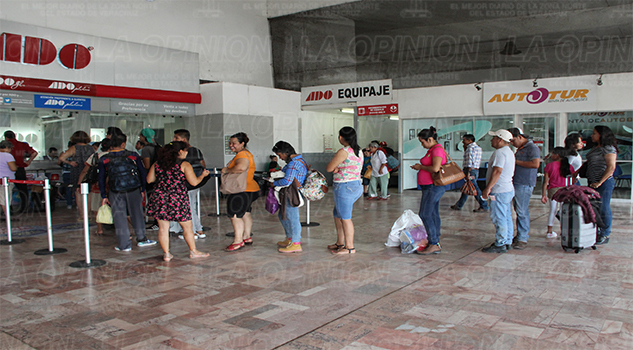 Viajan a pesar de crisis Viajan a pesar de crisis