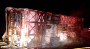 Incendio de autobús en Ecuador deja 14 personas muertas y 26 heridas