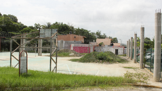 Desvían recursos federales