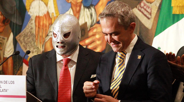 El gobierno de la CDMX celebró 100 años del Santo gobiernosanto