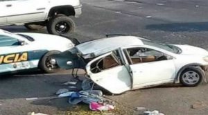 Se creía de 'Rápido y furioso' y en su Mustang partió a auto en dos