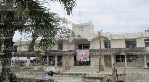 Las plazas en el Ayuntamiento de Álamo ni se venden ni se heredan. plazas de álamo