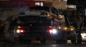 Asaltan Oxxo en la Camacho, huyen en taxi y los detienen