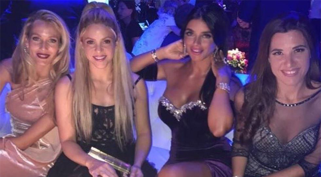 El criticado look de Shakira en la boda de Messi y Antonella shakira