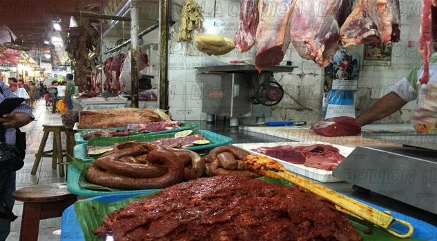 Compran poco, menos clientes