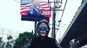 Un ‘Trump extraterrestre’ aterriza en las calles de la Ciudad de México