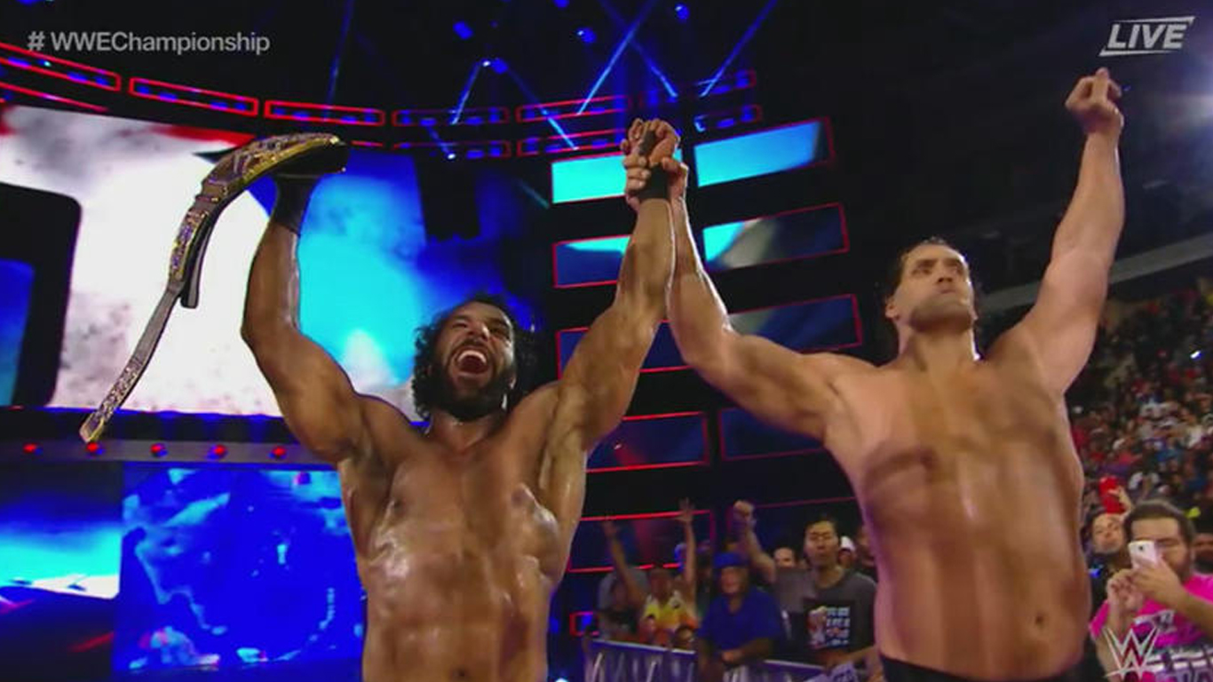 Jinder Mahal sigue como campeón de WWE; Great Khali lo ayudó wwe