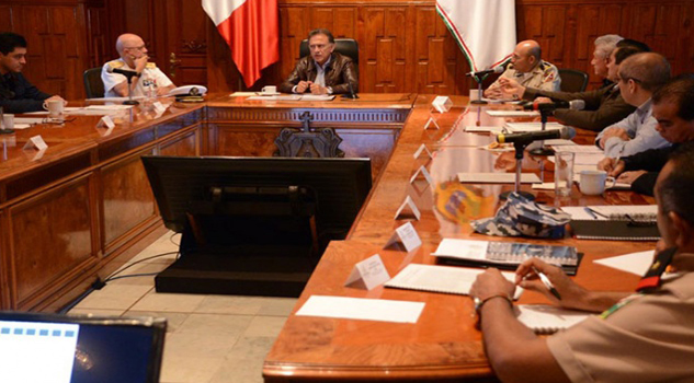 Designa Yunes a nuevos titulares de finanzas y de la contraloría