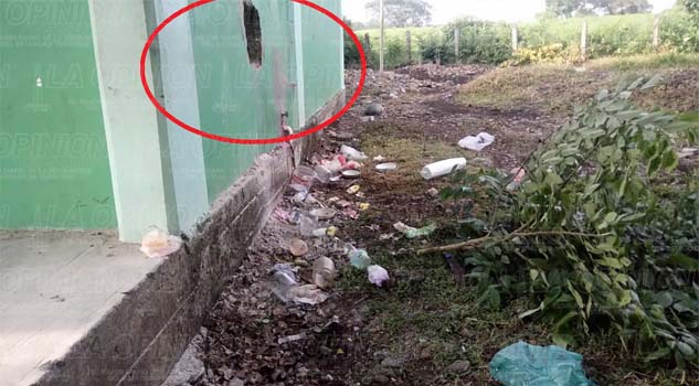 ¡Causan daños y roban en escuela! ¡Causan daños y roban en escuela!