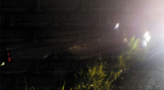 ¡Encuentran una camioneta accidentada y abandonada! ¡Encuentran una camioneta accidentada y abandonada!