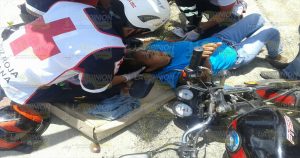 Autobús atropella a pareja de motociclistas