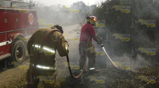 Urge equipar a la brigada de bomberos Urge Equipar Bomberos