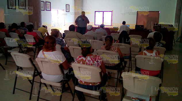 Capacitan en materia de turismo a prestadores de servicios de Papantla Capacitan Materia Turismo Prestadores Servicios Papantla