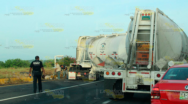 Bloqueada la carretera Cardel-Xalapa Bloqueada Carretera Cardel Xalapa