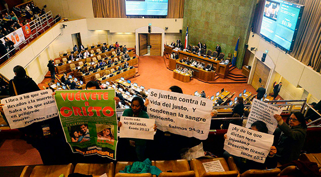 Chile da un paso histórico y despenaliza el aborto Chile Depenalización Aborto