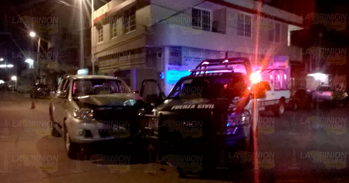 Impactan a camioneta de la fuerza civil