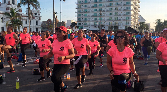 Realizan evento masivo de zumba en el Malecón de Veracruz Evento Masivo Zumba Malecón Veracruz