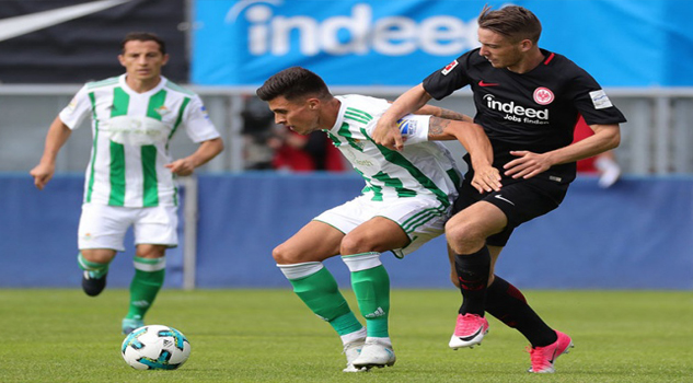 Guardado titular en la derrota del Betis contra el Frankfurt Guardado titular